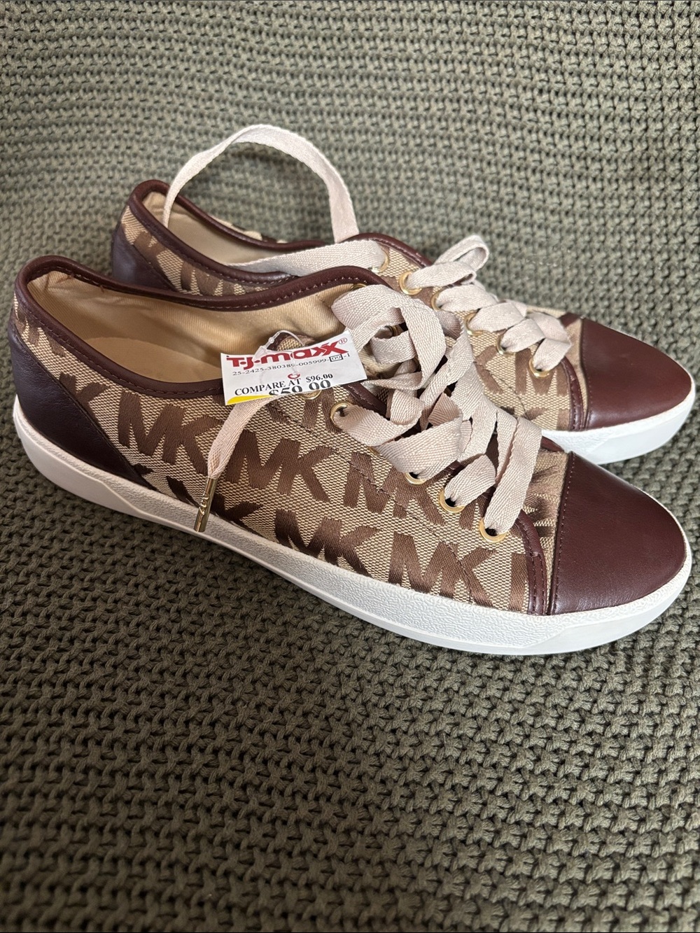 Michael Kors Logo City Sneakers womens 7.5